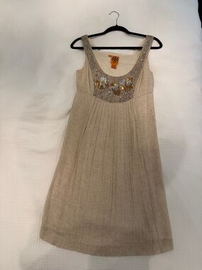 Tory Burch Cream Top with Orange Logo Tag